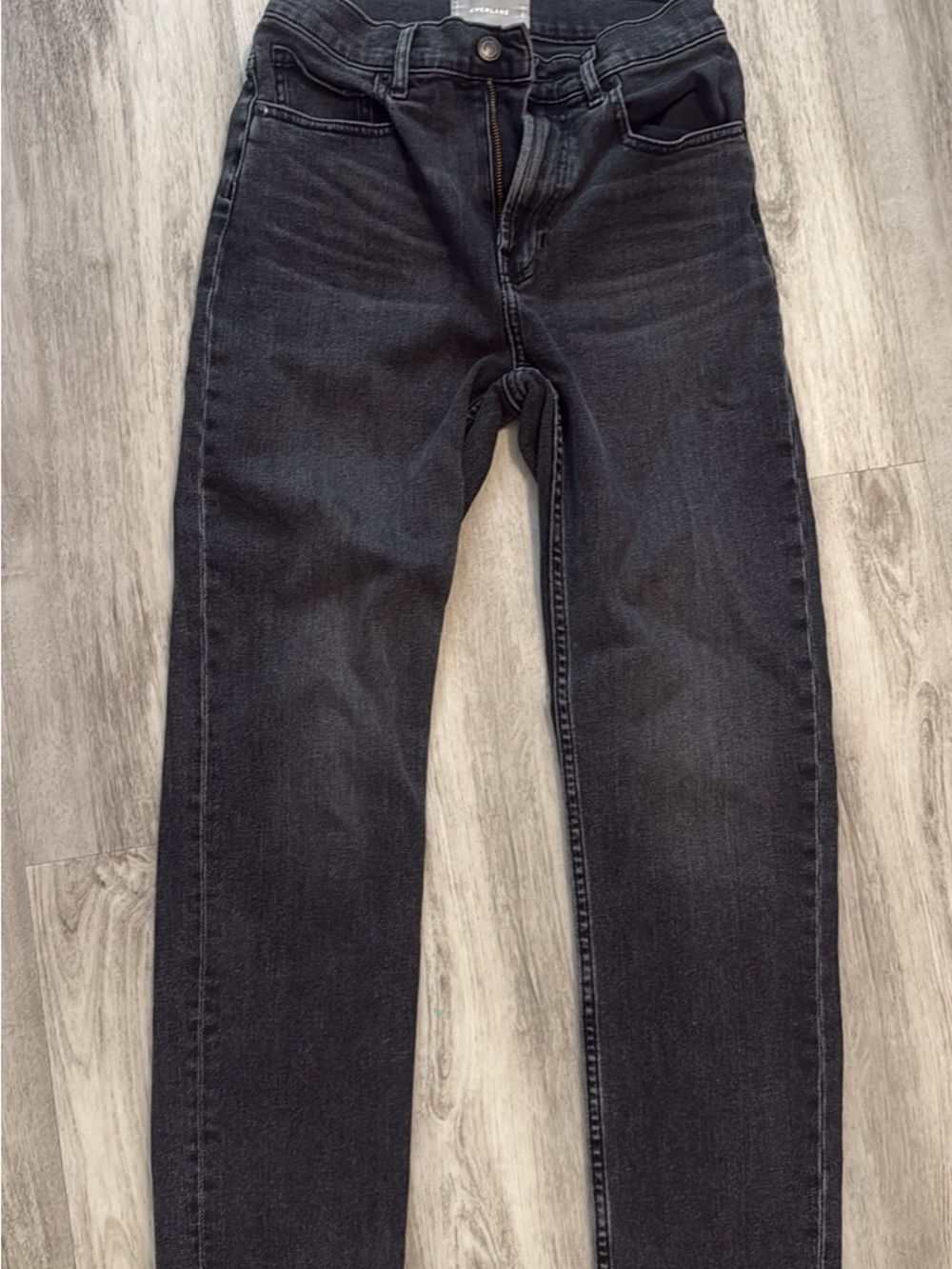 Everlane Women's Straight-Leg Jeans in Faded Black